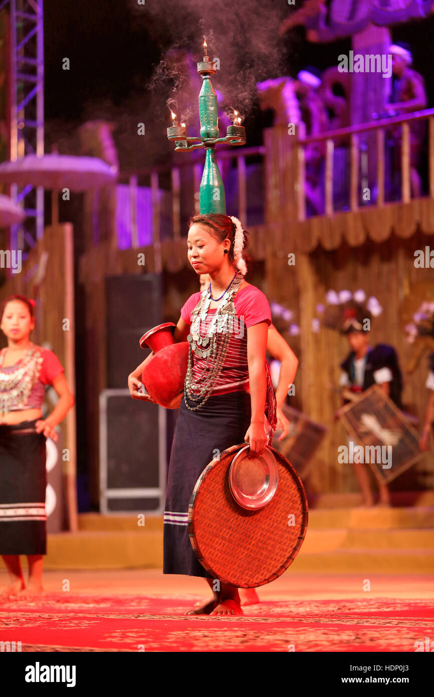 Bru Tripura Tribal Girls performing Traditional Hojagiri dance. Tribal Festival in Ajmer, Rajasthan, India Stock Photo