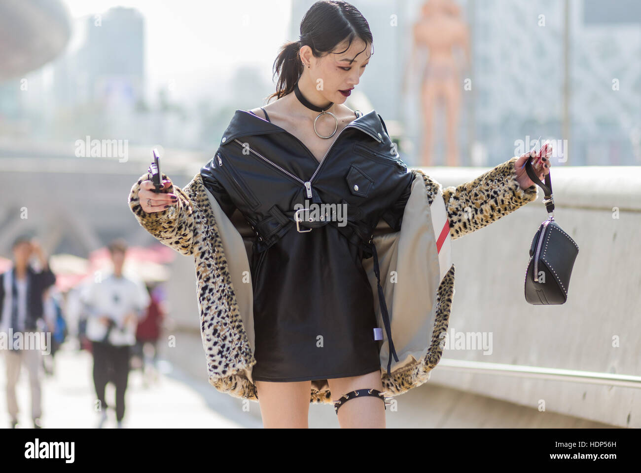 Streetstyle Photos During Seoul Fashion Week Ss17 Featuring Member Of Public Where Seoul South Korea When 21 Oct 16 Stock Photo Alamy