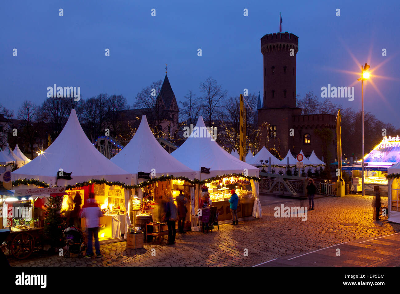 Cologne christmas market hires stock photography and images Alamy