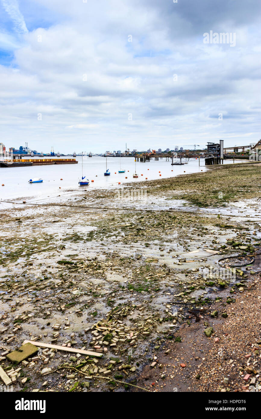 Thames at low tide hires stock photography and images Alamy