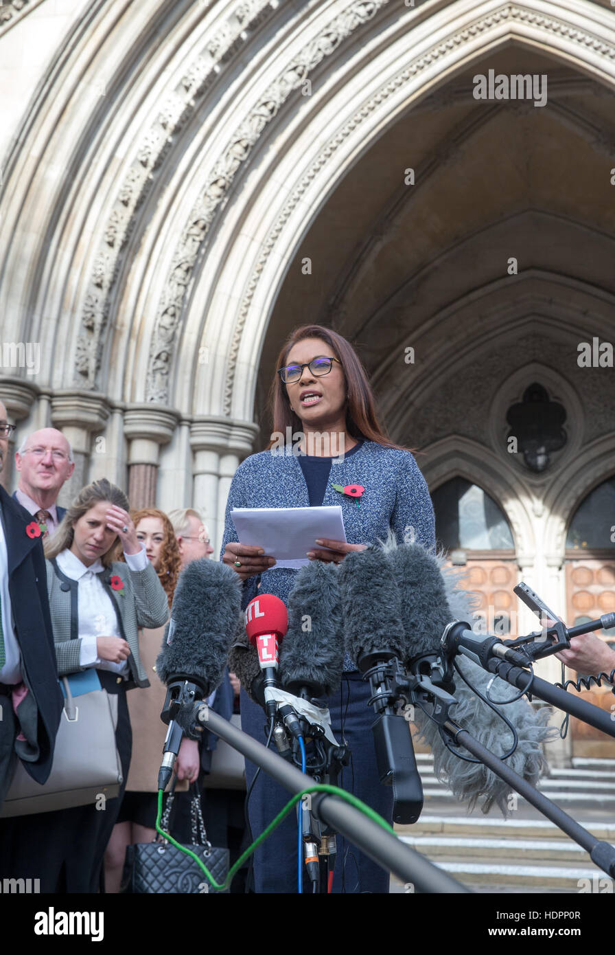 SCM Private co-founder Gina Miller speaks outside the High Court during her challenge of the Brexit decision by the Government Stock Photo