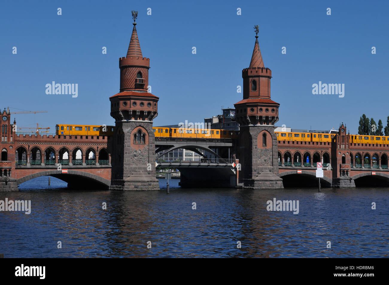 Oberbaumbruecke, Spree, Friedrichshain, Berlin, Deutschland Stock Photo