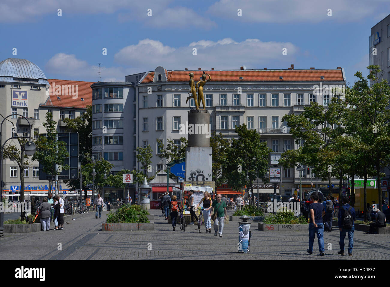 Hermannplatz hires stock photography and images Alamy