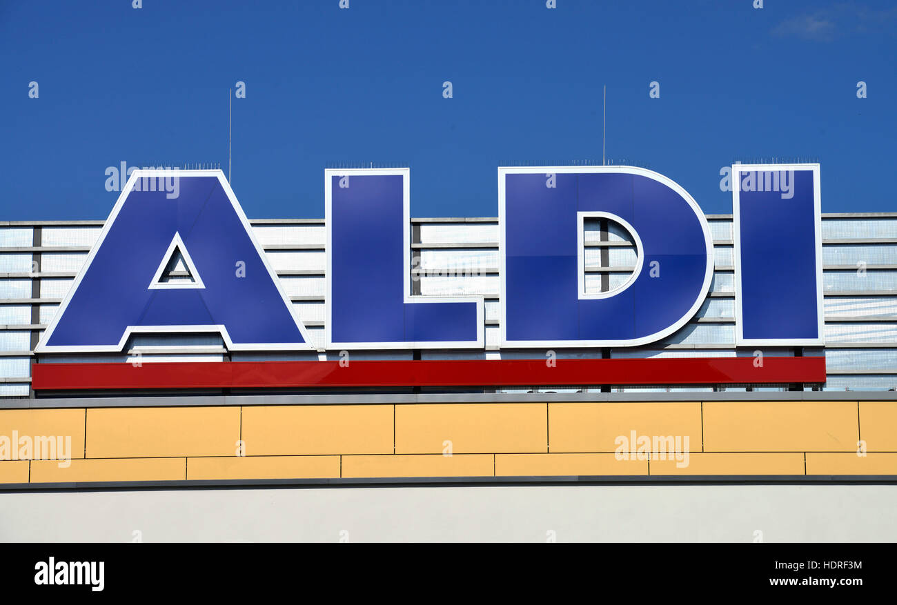 Aldi Markt, Neukoelln, Berlin, Deutschland Stock Photo