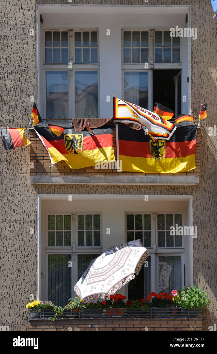Balkon, Fahnen, Altbau, Beusselstrasse, Moabit, Berlin, Deutschland Stock Photo