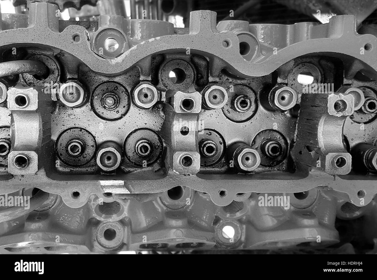 Cylinder head engine hires stock photography and images Alamy