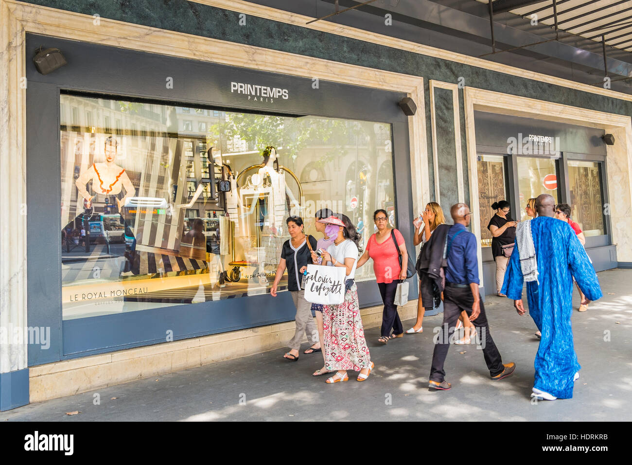 Paris retail selling shopping travel inside luxury stores lifestyle modern  hi-res stock photography and images - Alamy