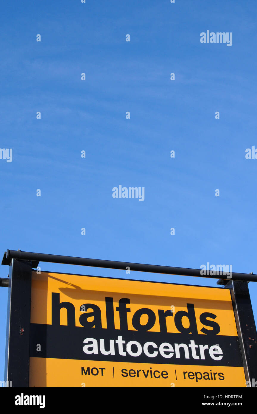Halfords AutoCentre sign Stock Photo Alamy