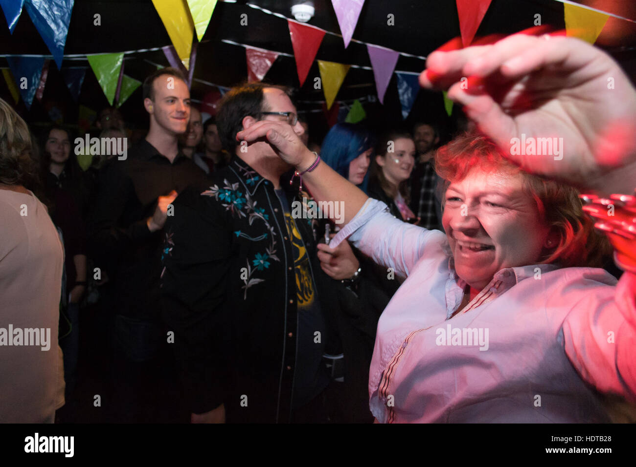 Undertone, Church Street, Cardiff, UK. 23rd October 2016 BETSY fans dance during their set at undertone on Church street. BETSY were preforming at Swn Stock Photo