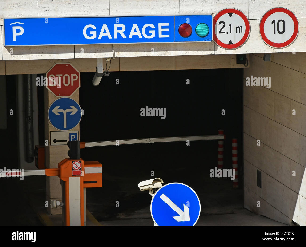 Parking garage entrance the way down Stock Photo Alamy