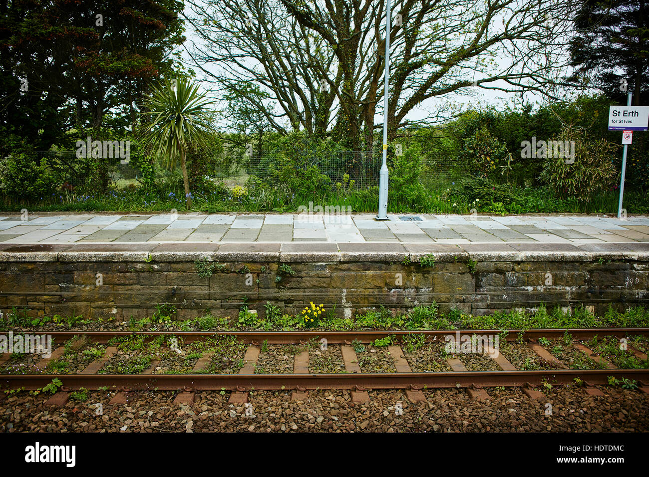 Platform St Erth Train Station Stock Photo - Alamy