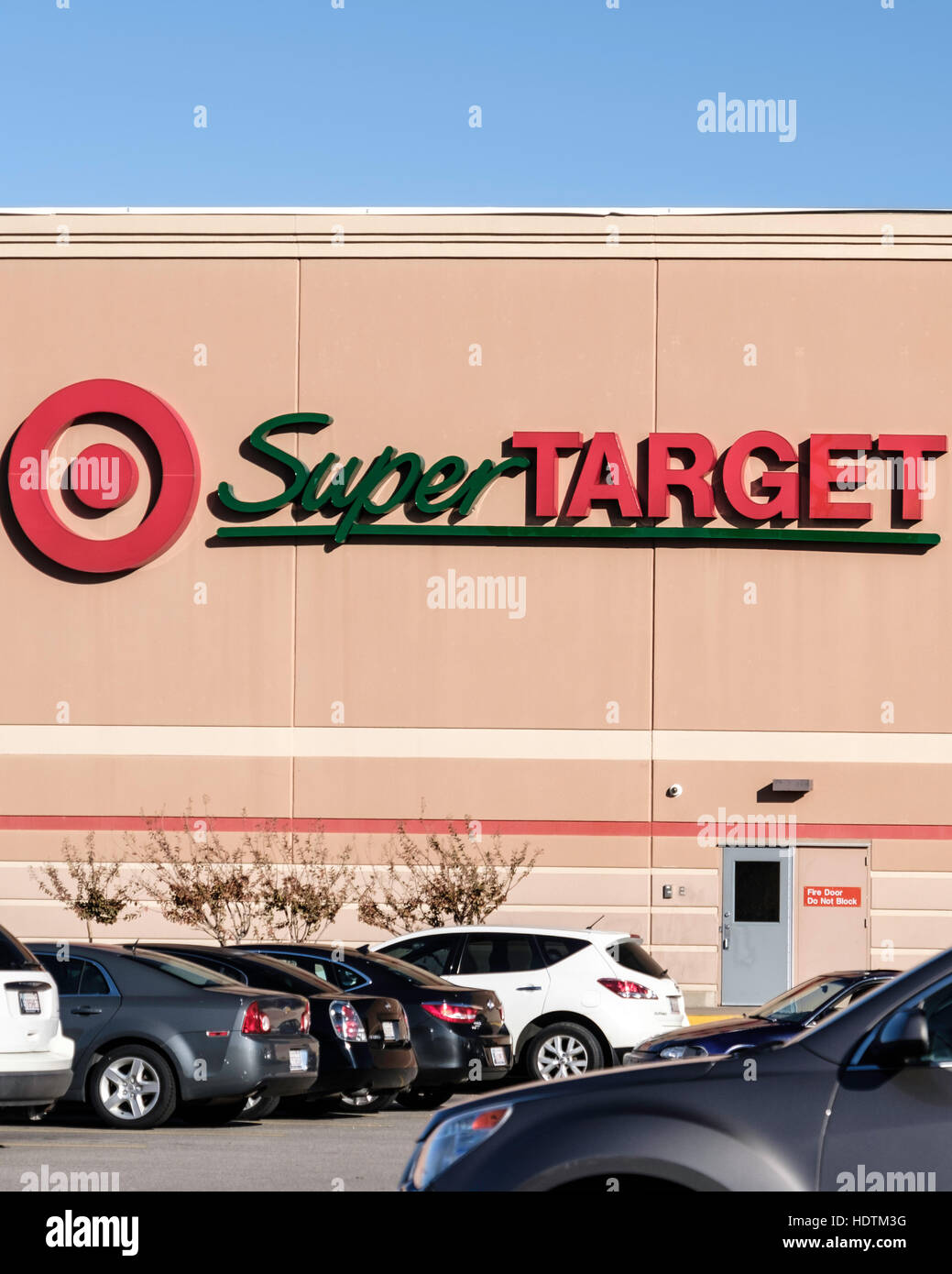 Super Target store / superstore / hypermarket in Virginia Gateway Shopping  Center, Gainesville, Virginia, USA Stock Photo - Alamy