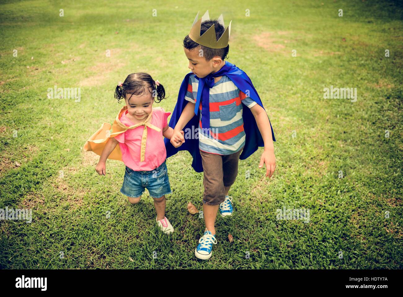 Brother Sister Elementary Childhood Kid Playful Concept Stock Photo Alamy