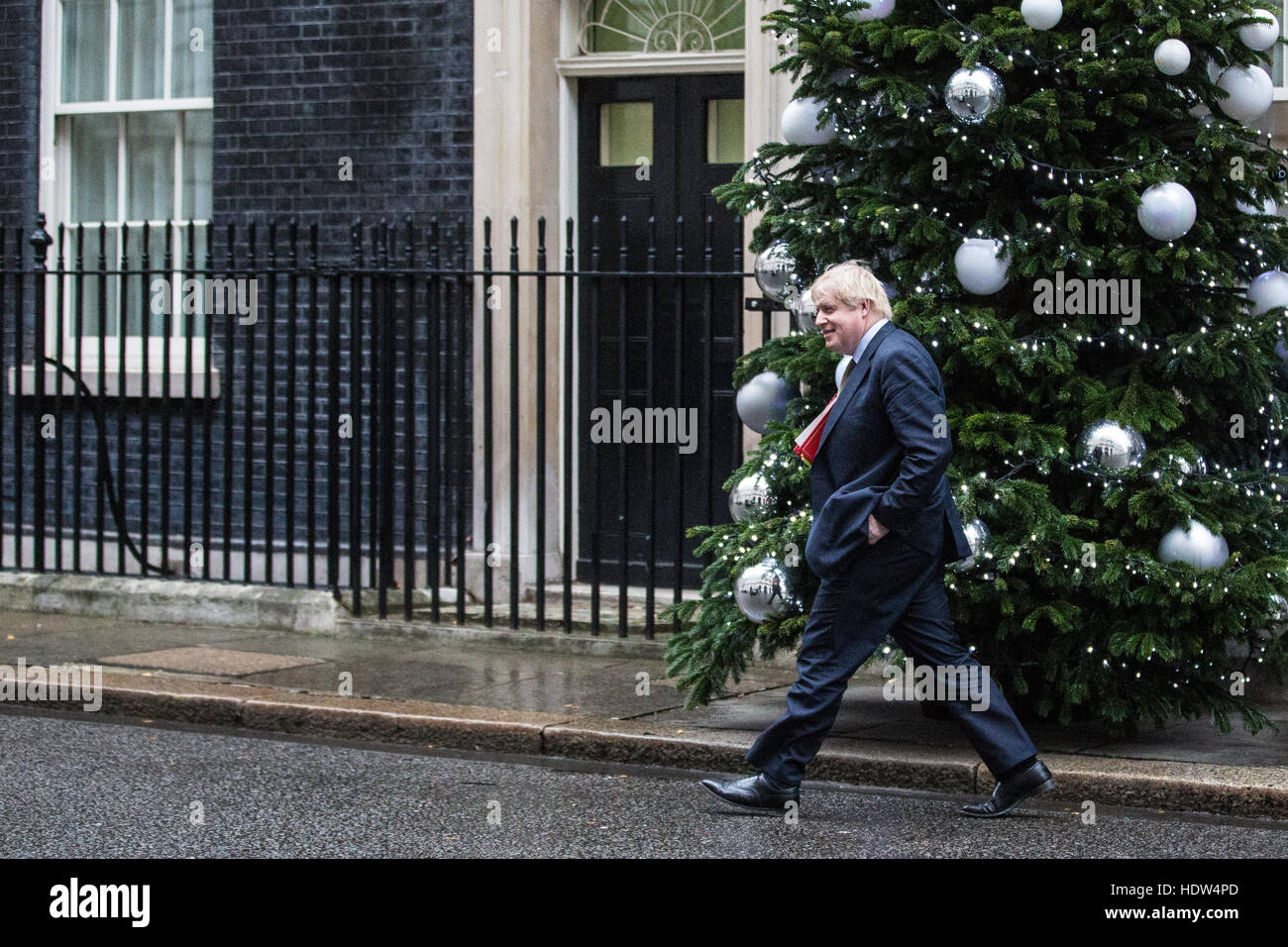 London, UK. 13th December, 2016. Boris Johnson MP, Foreign Secretary, leaves a Cabinet meeting at 10 Downing Street. Stock Photo