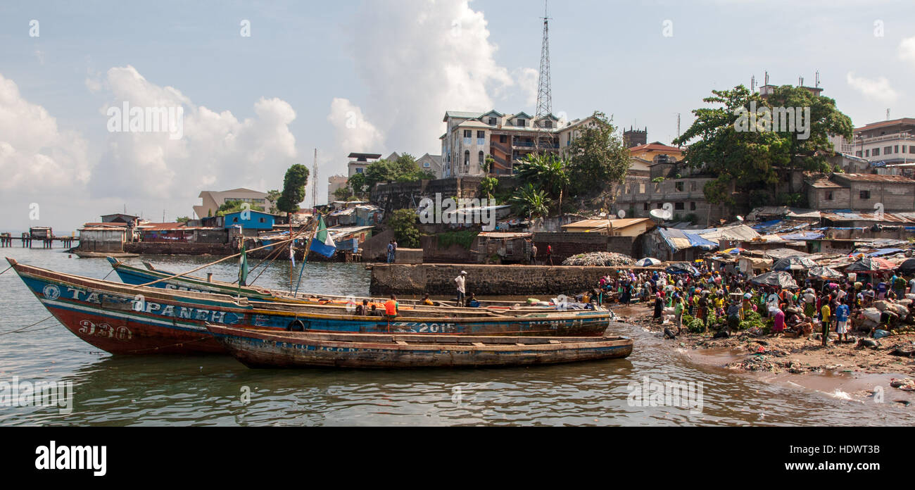 Crowded market near Freetown slum Stock Photo