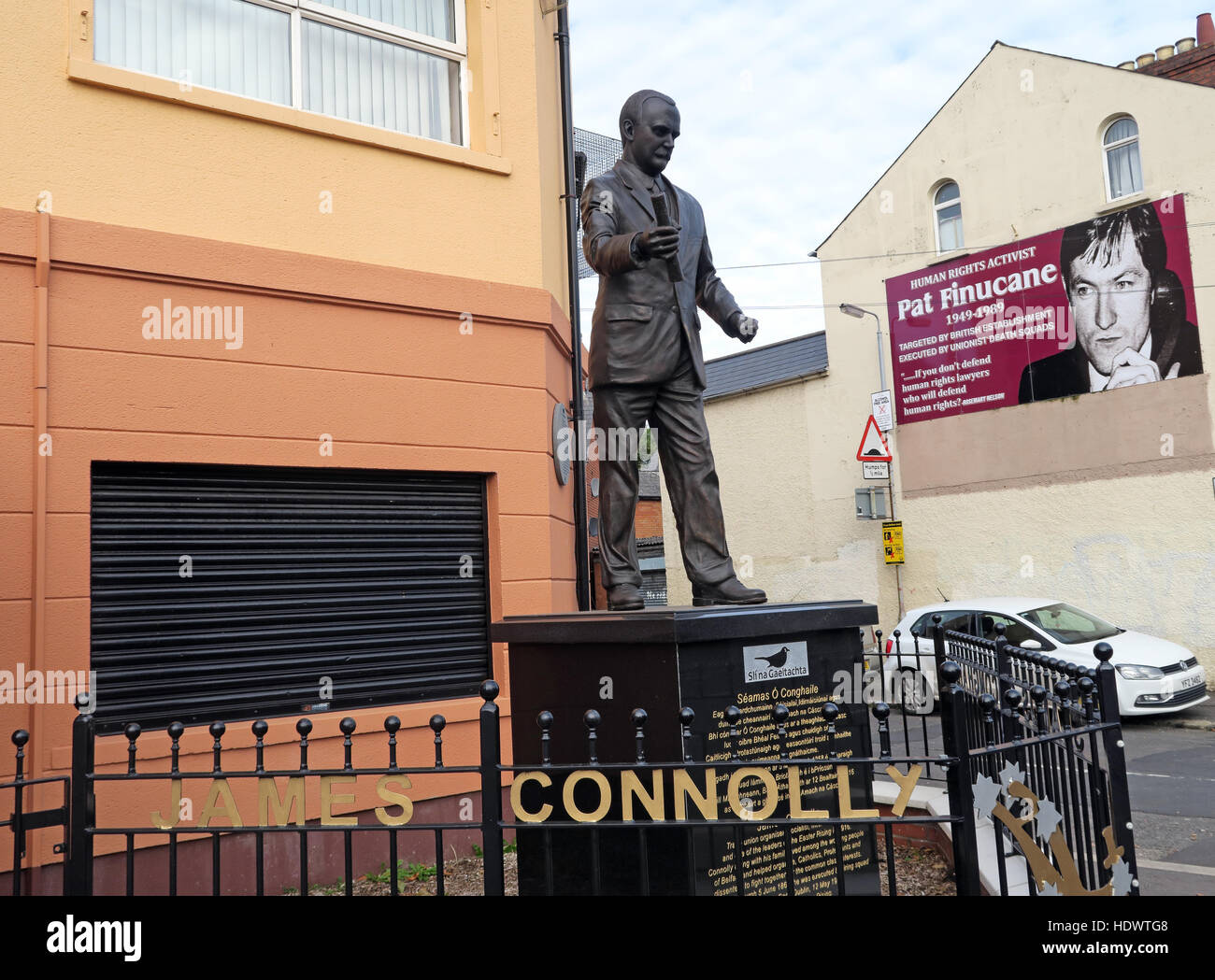 Belfast Falls Rd Republican statue of James Connolly / Seamus Ó Conghaile outside society HQ office. Erected March 2016 Stock Photo