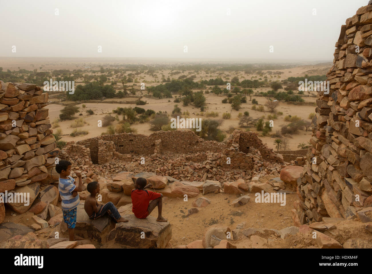 Village life in Ouadane, Mauritania Stock Photo