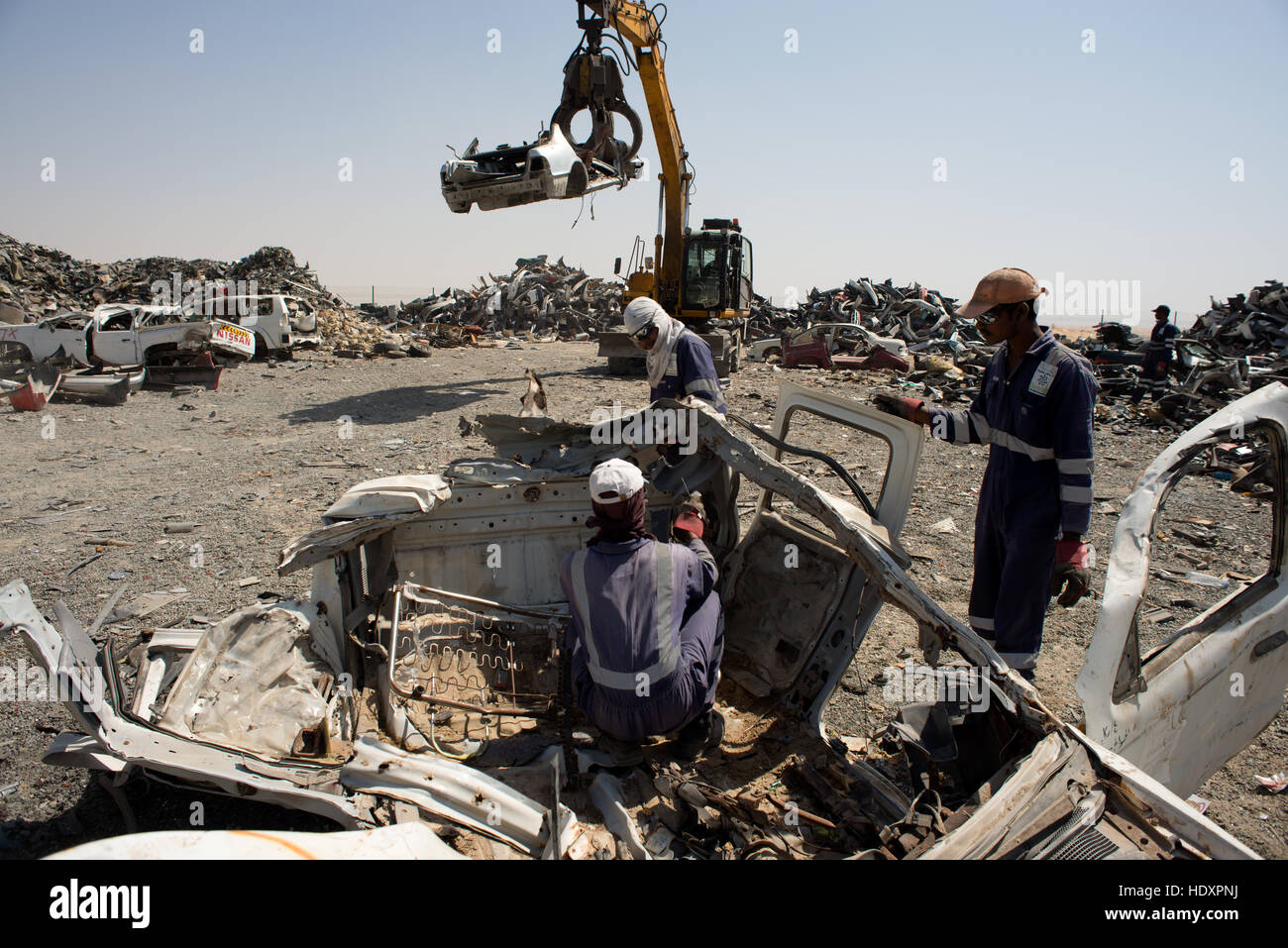 Car dismantle hi-res stock photography and images - Alamy