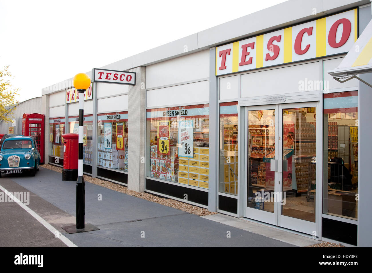 tesco-pop-up-store-goodwood-revival-stock-photo-alamy