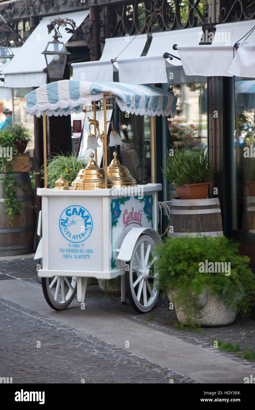 Ice cream cart italy hires stock photography and images Alamy
