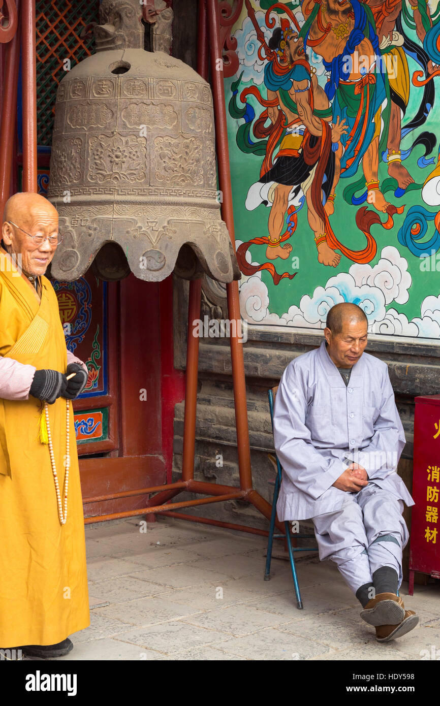 Taoist Monks Hi Res Stock Photography And Images Alamy