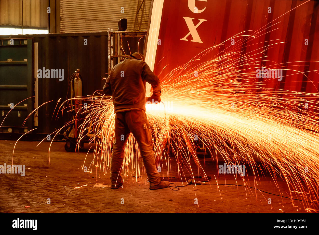 Container repair hi-res stock photography and images - Alamy