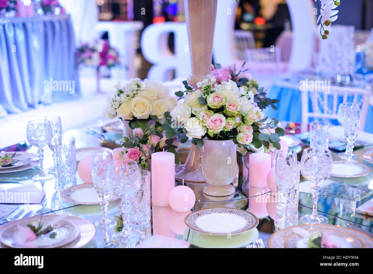 beautiful decor of flowers at the wedding table Stock Photo - Alamy