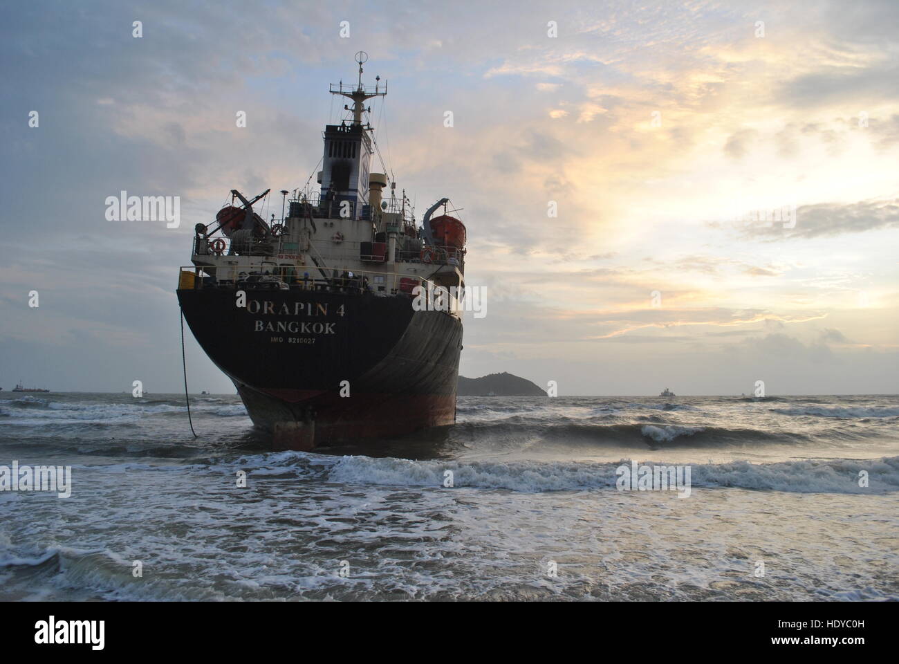 Ran aground oil tanker ship in Thailand Stock Photo Alamy