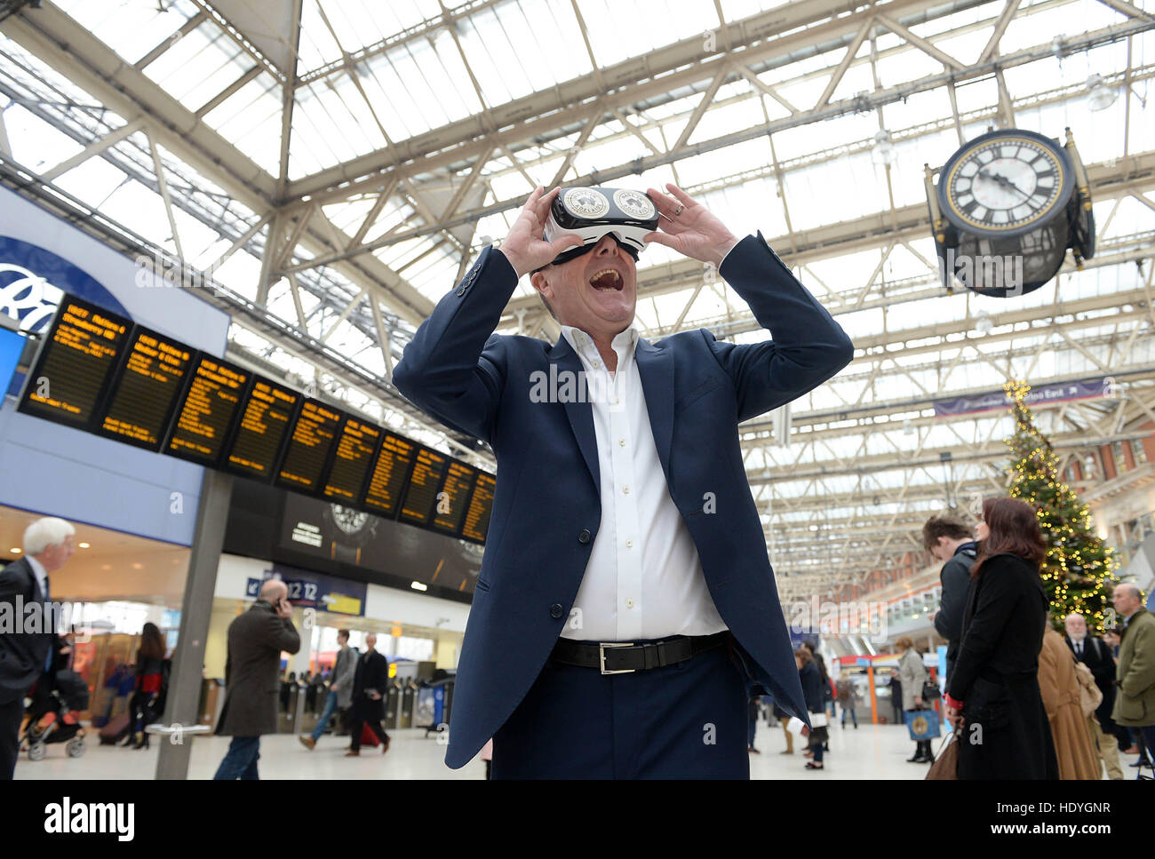 Phil Tufnell wears a Virtual Reality headset to 'experience Adelaide
