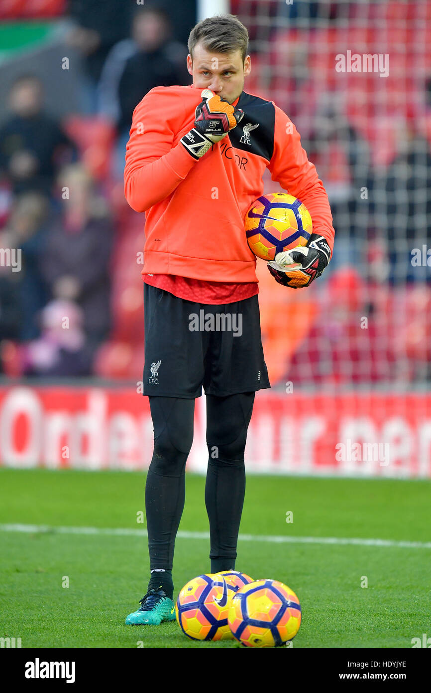 Simon Rugen Liverpool Liverpool goalkeeper Simon Mignolet during the warm up Stock Photo - Alamy