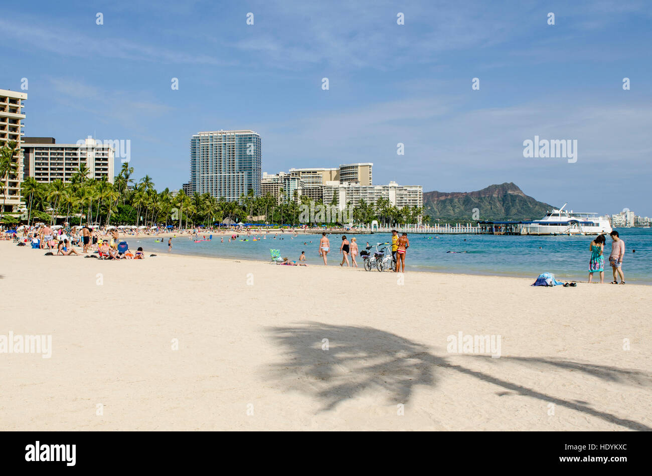 Hilton waikiki beach hi-res stock photography and images - Alamy