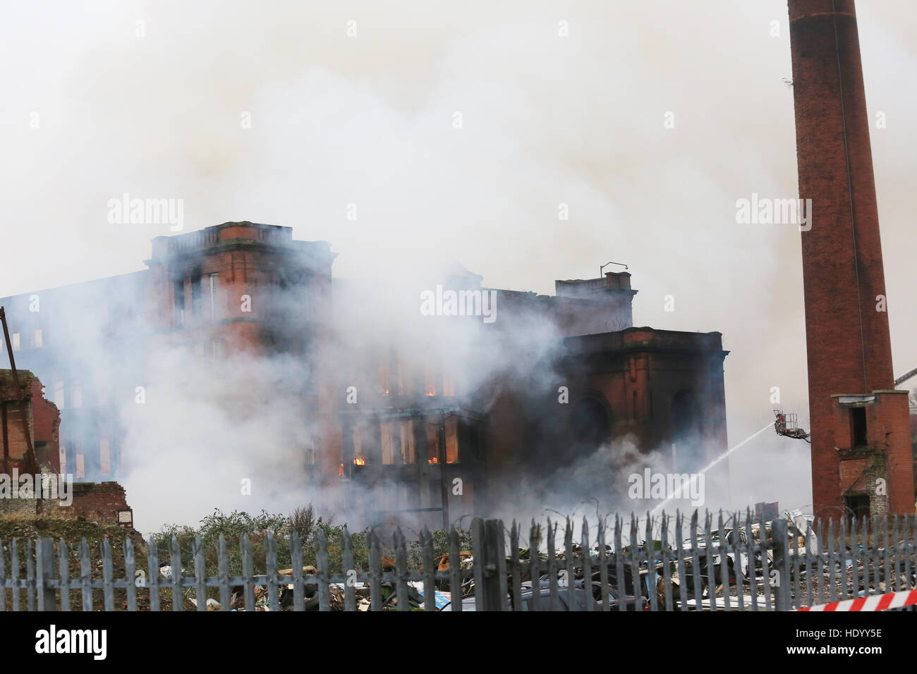 Iron Cherry Picker High Resolution Stock Photography and Images Alamy
