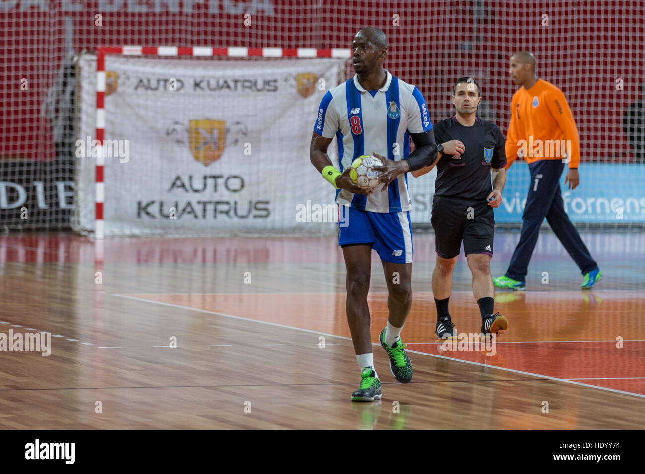 Lisbon, Portugal. 14th Dec, 2016. Porto's right back from Cuba