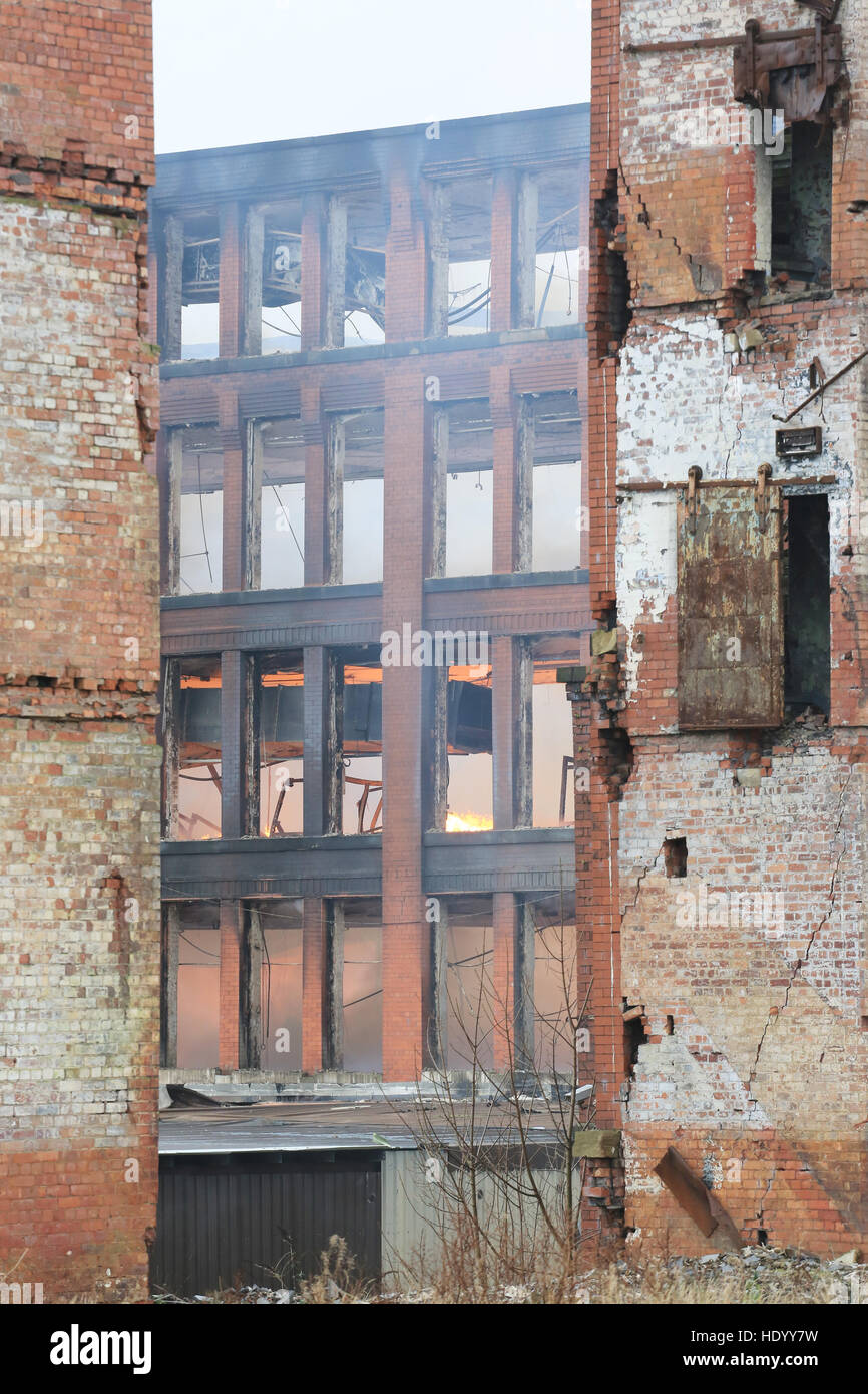 Plant factory fire uk hires stock photography and images Alamy