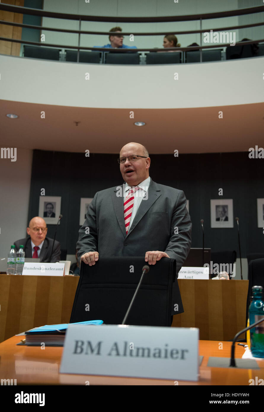 Berlin, Germany. 15th Dec, 2016. Minister of the Chancellery Peter ...