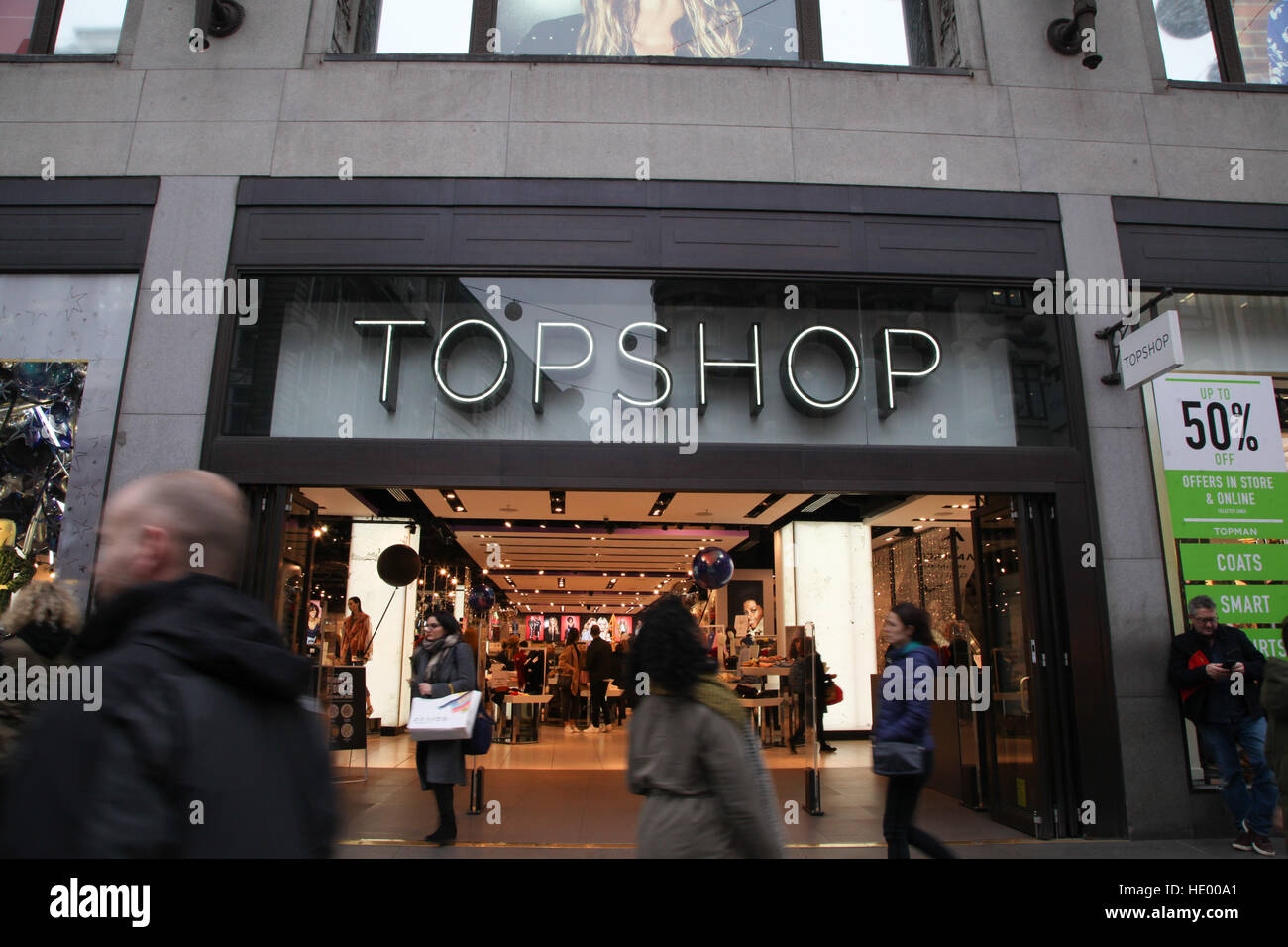 Page 6 - Topshop oxford street london High Resolution Stock Photography and  Images - Alamy