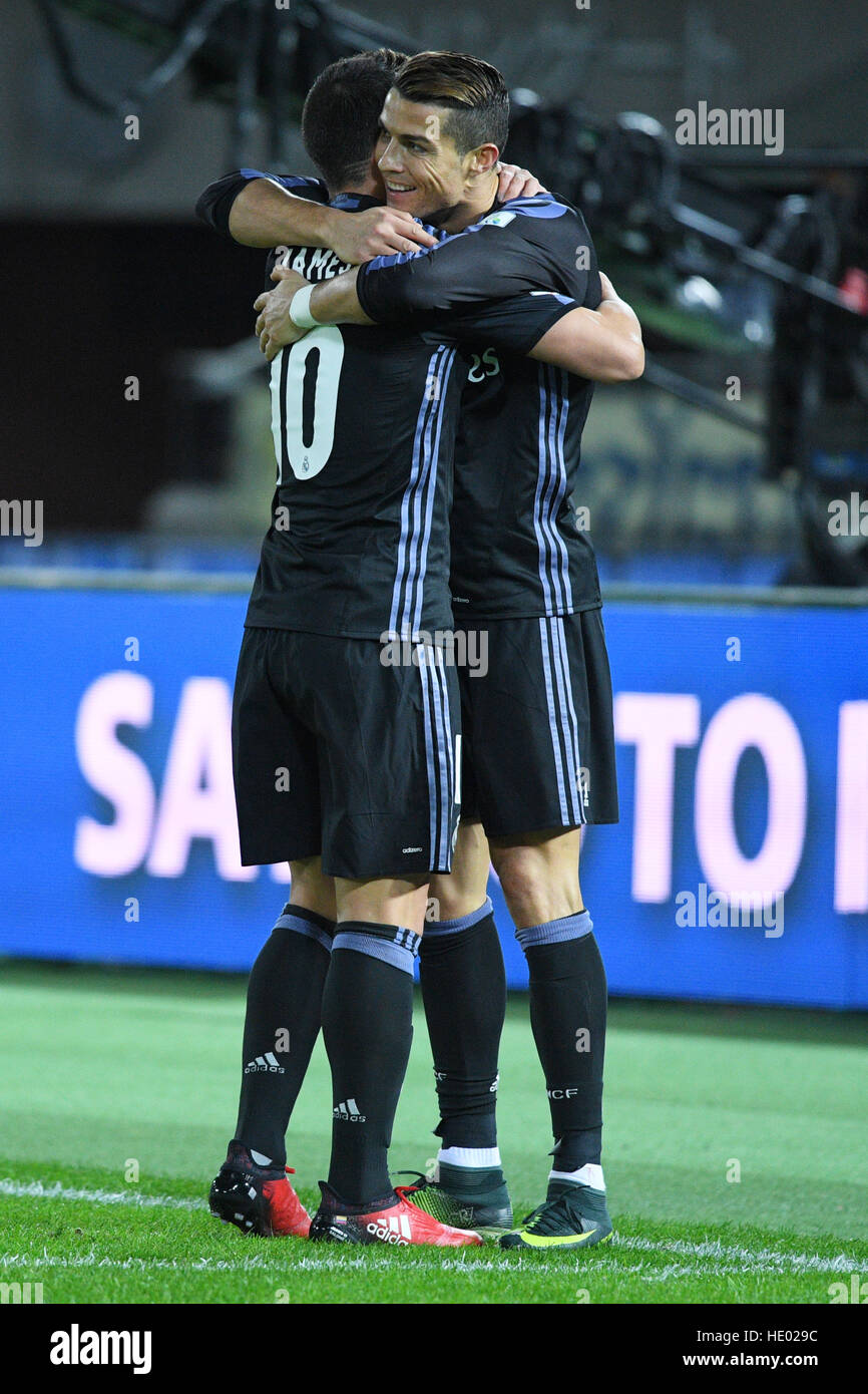 Yokohama International Stadium, Kanagawa, Japan. 15th Dec, 2016. (L-R)  James Rodriguez, Cristiano Ronaldo (Real), Football/Soccer : FIFA Club  World Cup Japan 2016 Semi Final match between Club America 0-2 Real Madrid  at