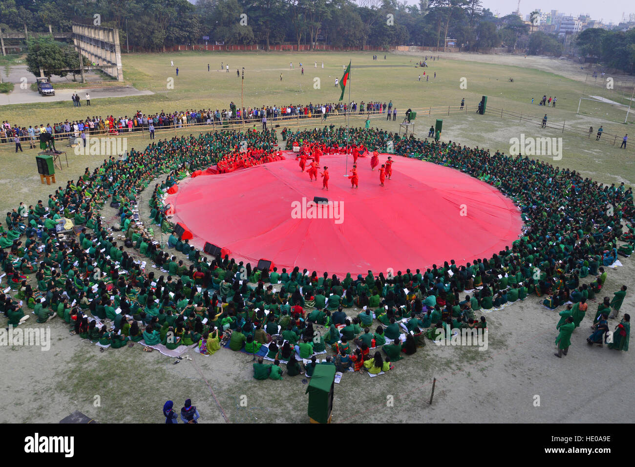 Dhaka, Bangladesh. 16th Dec, 2016. Bangladeshi Cultural Organization Chayanot organized a cultural program at Dhaka University play ground during the Victory Day celebrations in Dhaka, Bangladesh. On December 16, 2016  Bangladesh marks its 45th Victory Day to commemorate the victory of the Allied forces High Command over the Pakistani forces in the Bangladesh Liberation War in 1971. Bangladesh became a free nation on 16 December 1971 after a nine-month bloody war with Pakistan. © Mamunur Rashid/Alamy Live News Stock Photo