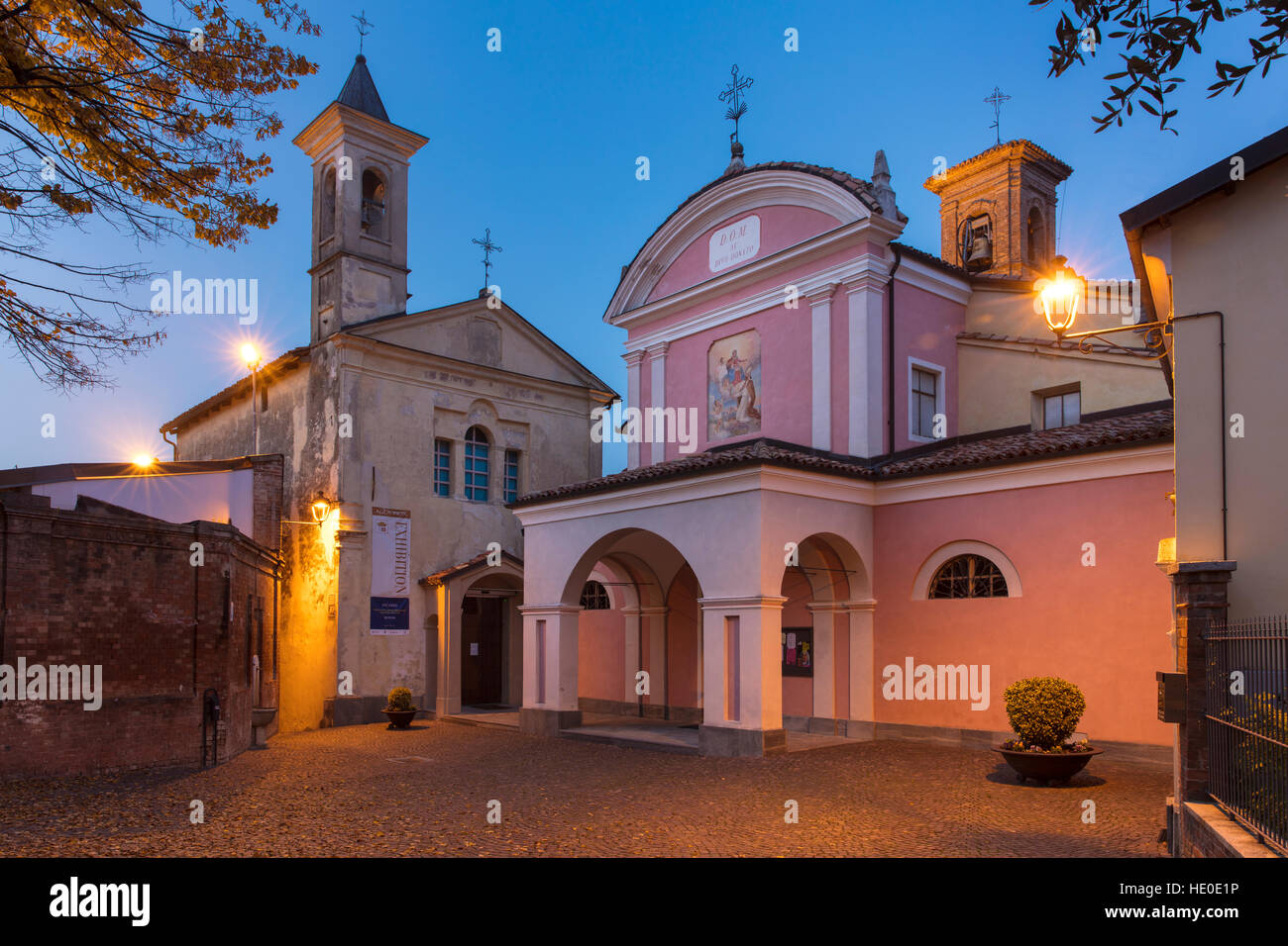 Twilight over the Biblioteca Marchionale and Chiesa di Barolo, Barolo, Piemonte, Italy Stock Photo