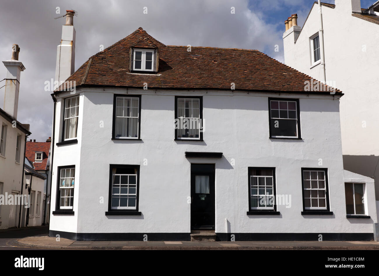 195 Beach Street, Deal, Kent, a former Public House, ' Yarmouth Packet, now a private beach-front property. Stock Photo