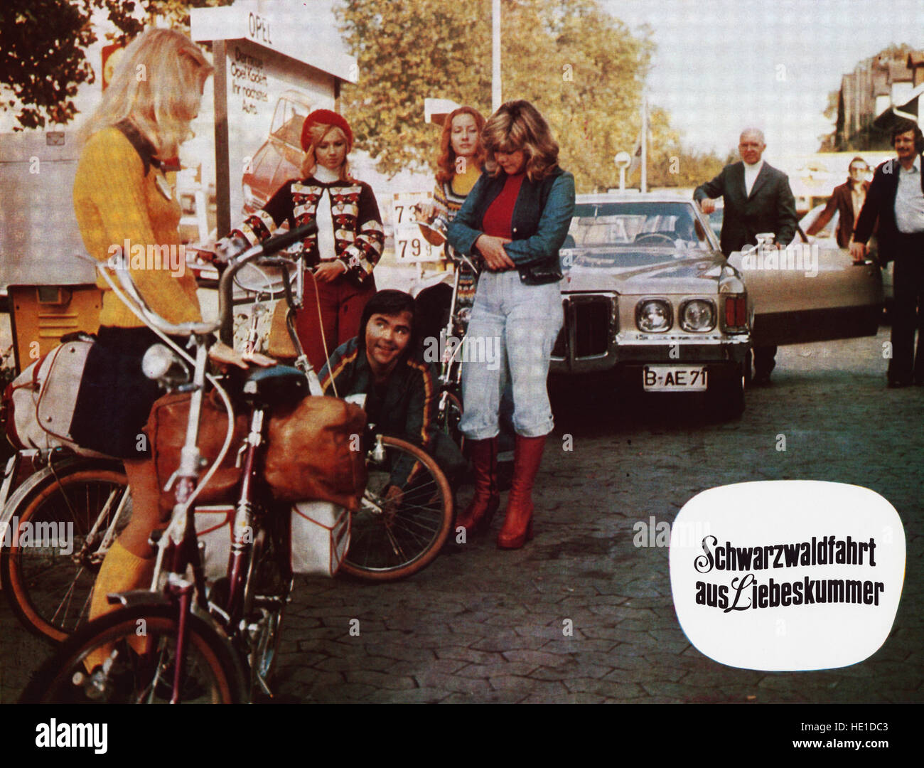 Schwarzwaldfahrt aus Liebeskummer, Deutschland 1974, Regie: Werner Jacobs, Darsteller: Heidi Hansen, Elke Aberle, Barbara Nielsen, Anita Mally, Stock Photo