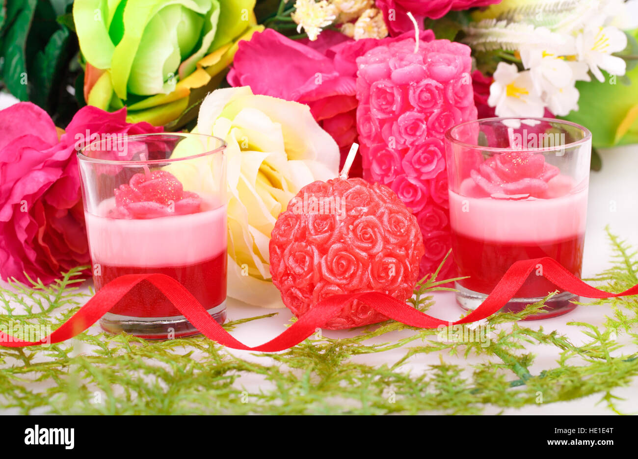 Wedding flowers with candles hires stock photography and images Alamy — free download