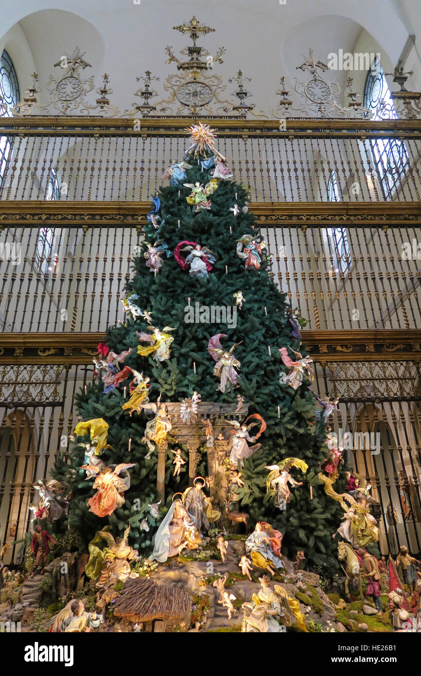 Christmas Tree in the Medieval Sculpture Hall, The Metropolitan Museum