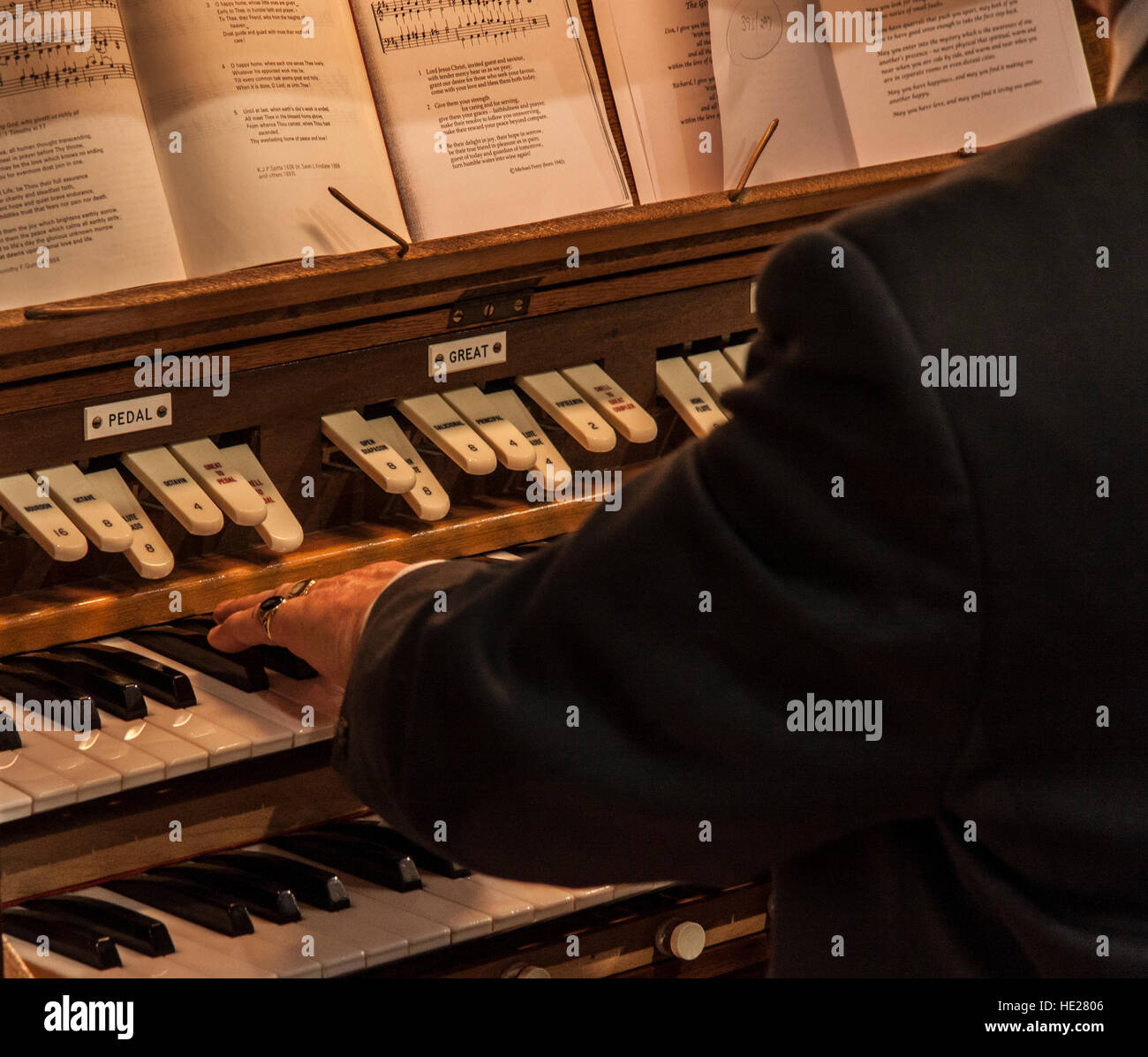 Playing organ church hires stock photography and images Alamy