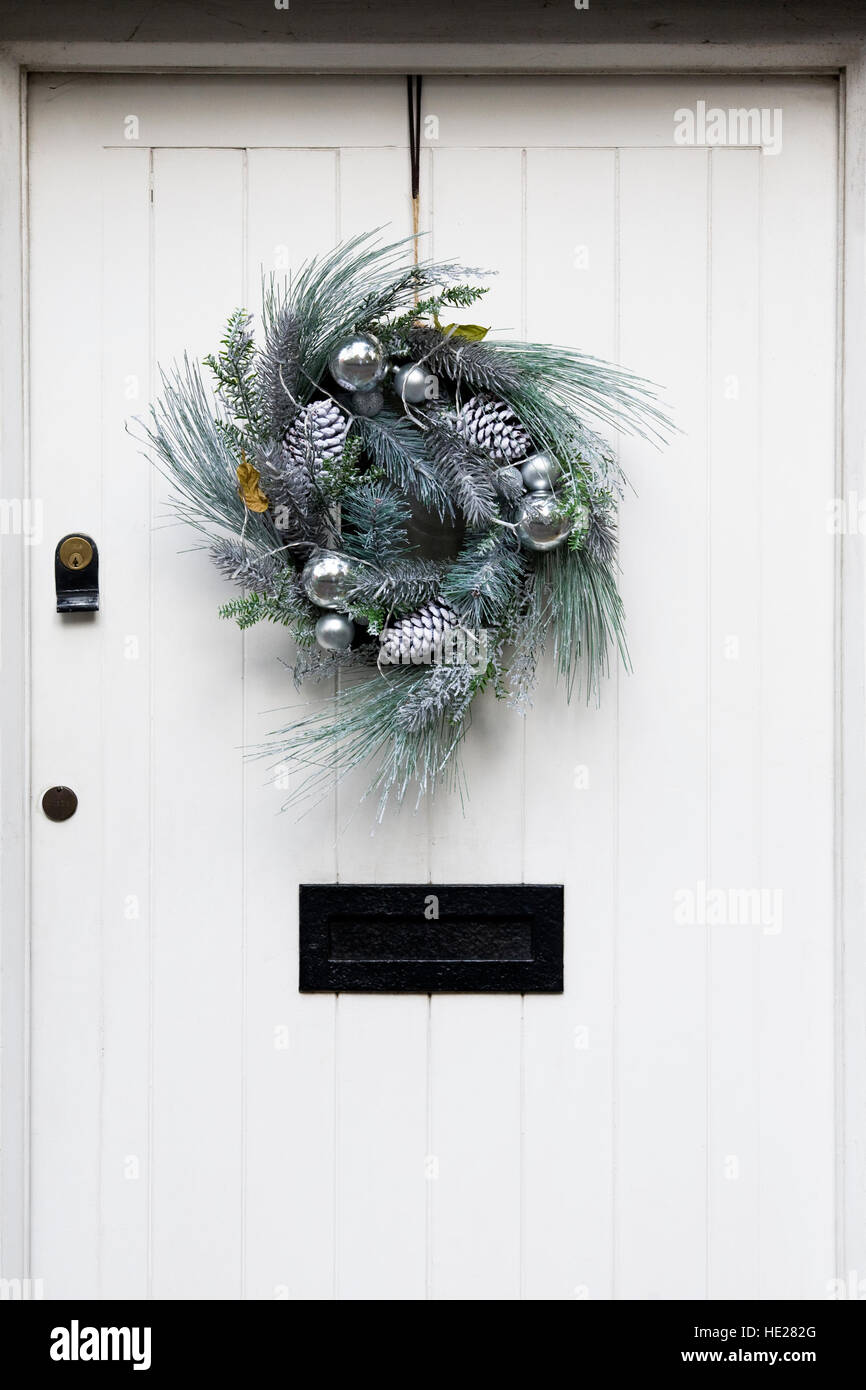 Winter door wreaths hires stock photography and images Alamy