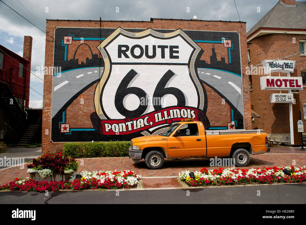 Route 66 memorabilia - Route 66 shield at Pontiac, Livingston County,  Illinois, USA Stock Photo - Alamy