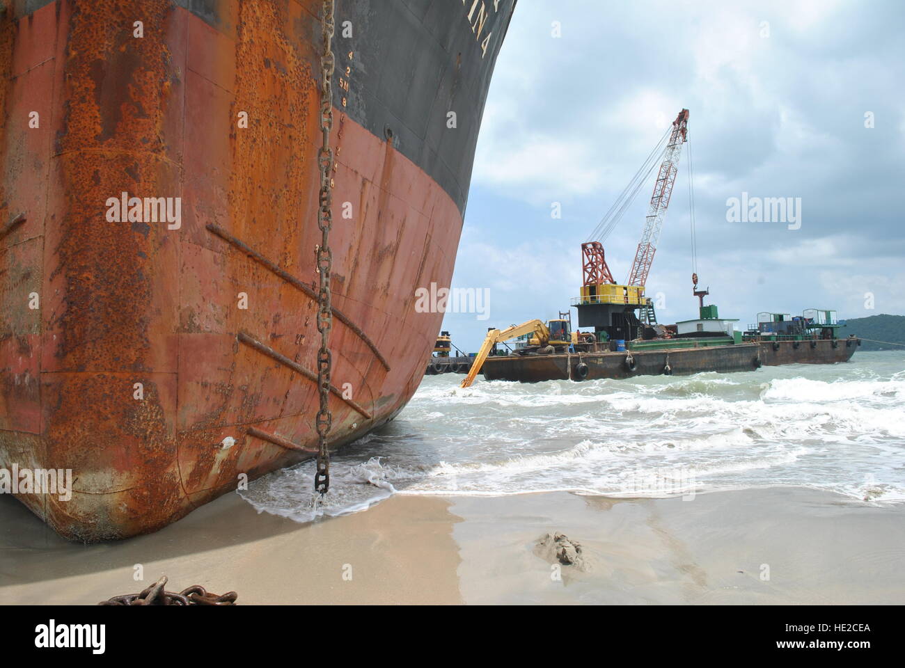 Ran aground oil tanker ship in Thailand Stock Photo Alamy