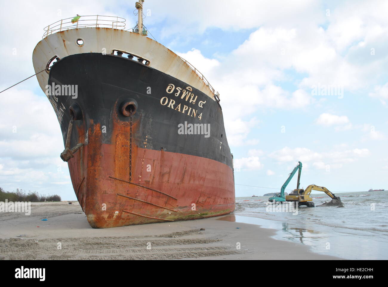 Ran aground oil tanker ship in Thailand Stock Photo Alamy