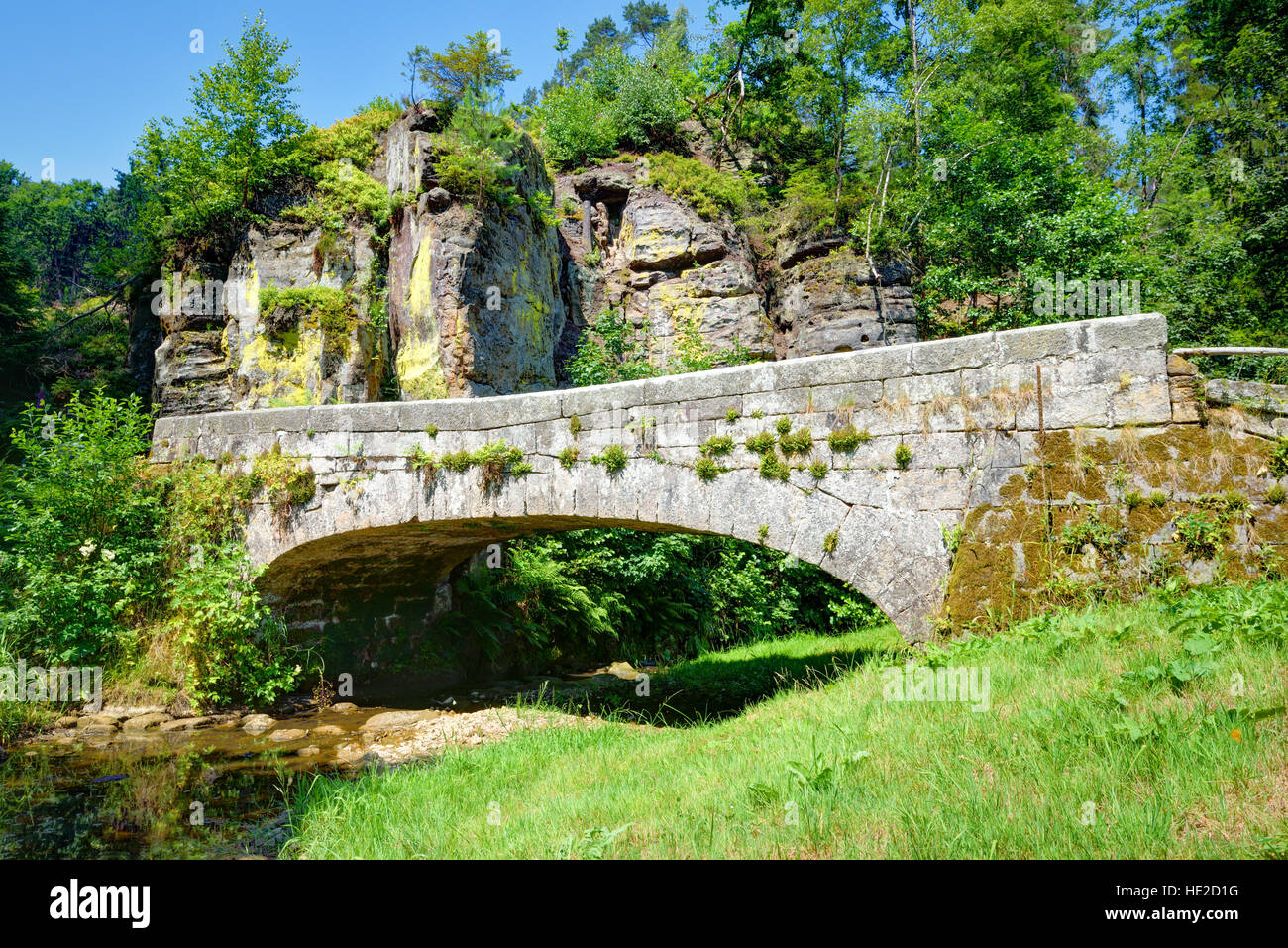Old broken stone bridge summer hi-res stock photography and images - Alamy