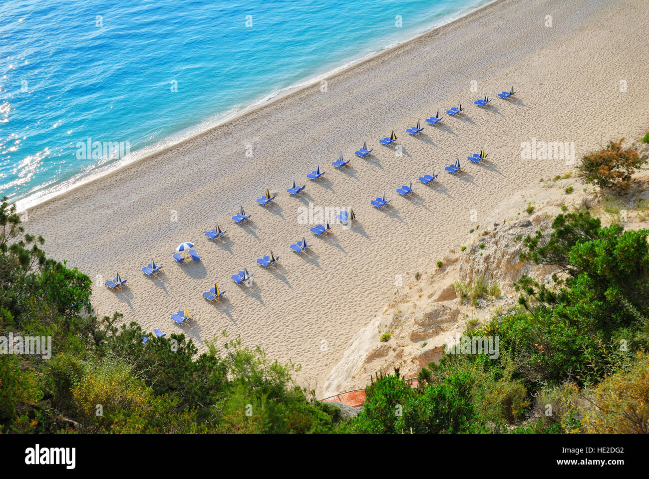 Aerial view sandy beach sunbeds hi-res stock photography and images - Alamy